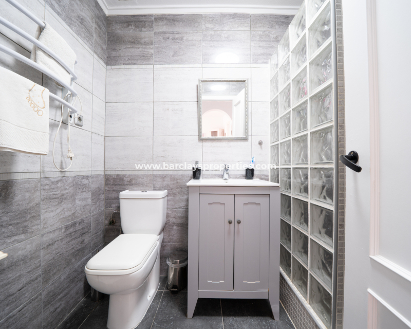 Resale - Apartment - Urb. La Marina