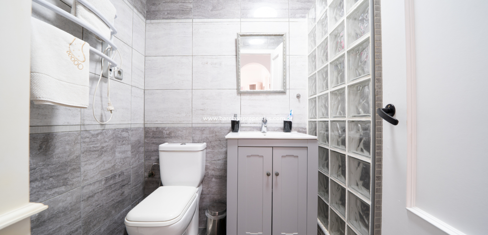 Resale - Apartment - Urb. La Marina