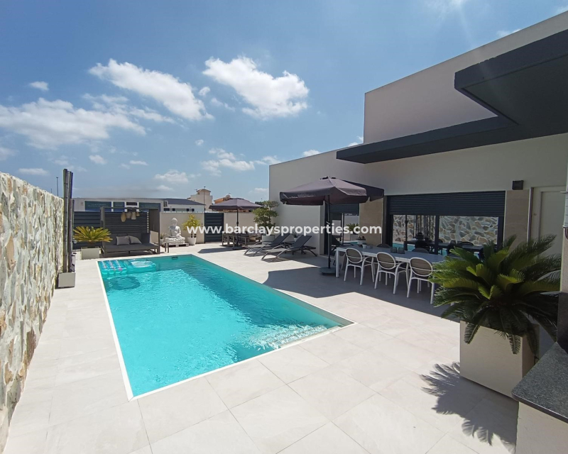 Resale - Detached - Daya Nueva