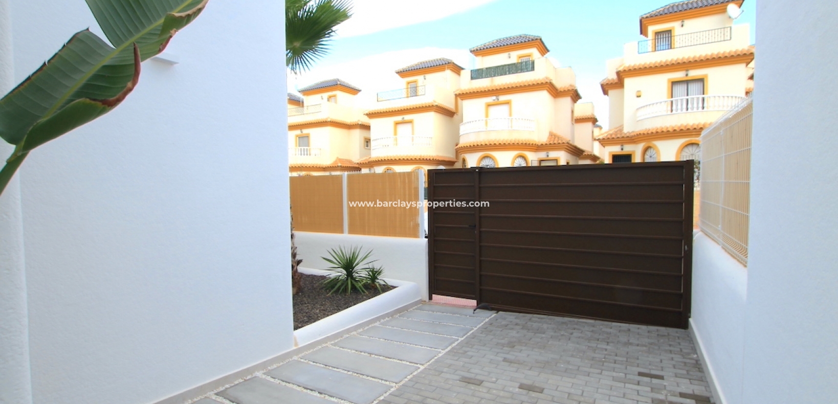 Resale - Detached - Urb. El Oasis - La Marina