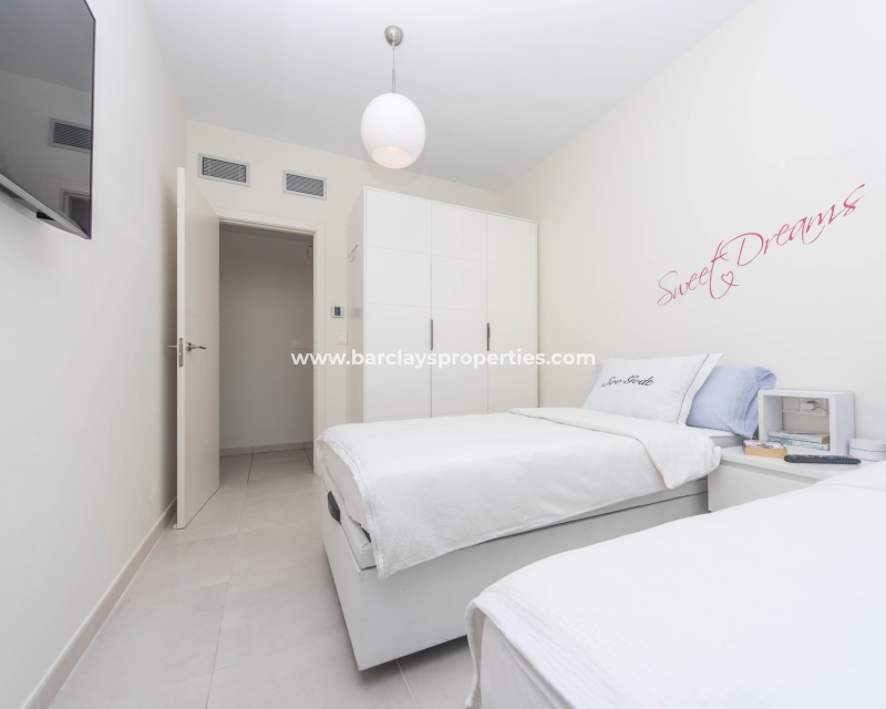 Resale - Detached - Urb. La Marina