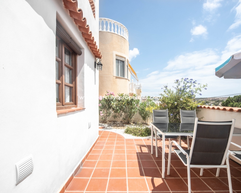 Resale - Detached - Urb. La Marina