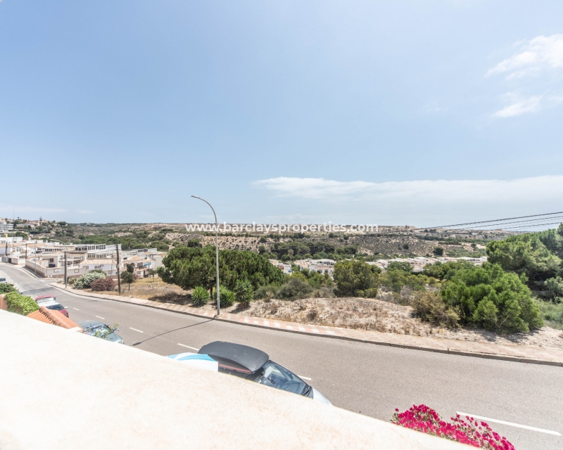 Resale - Detached - Urb. La Marina