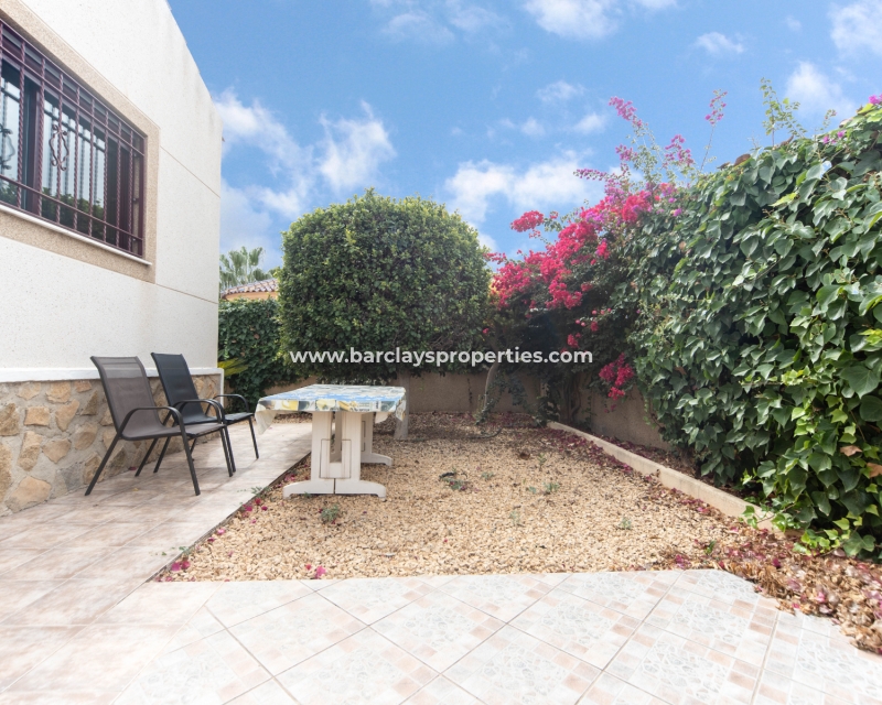 Resale - Detached - Urb. La Marina