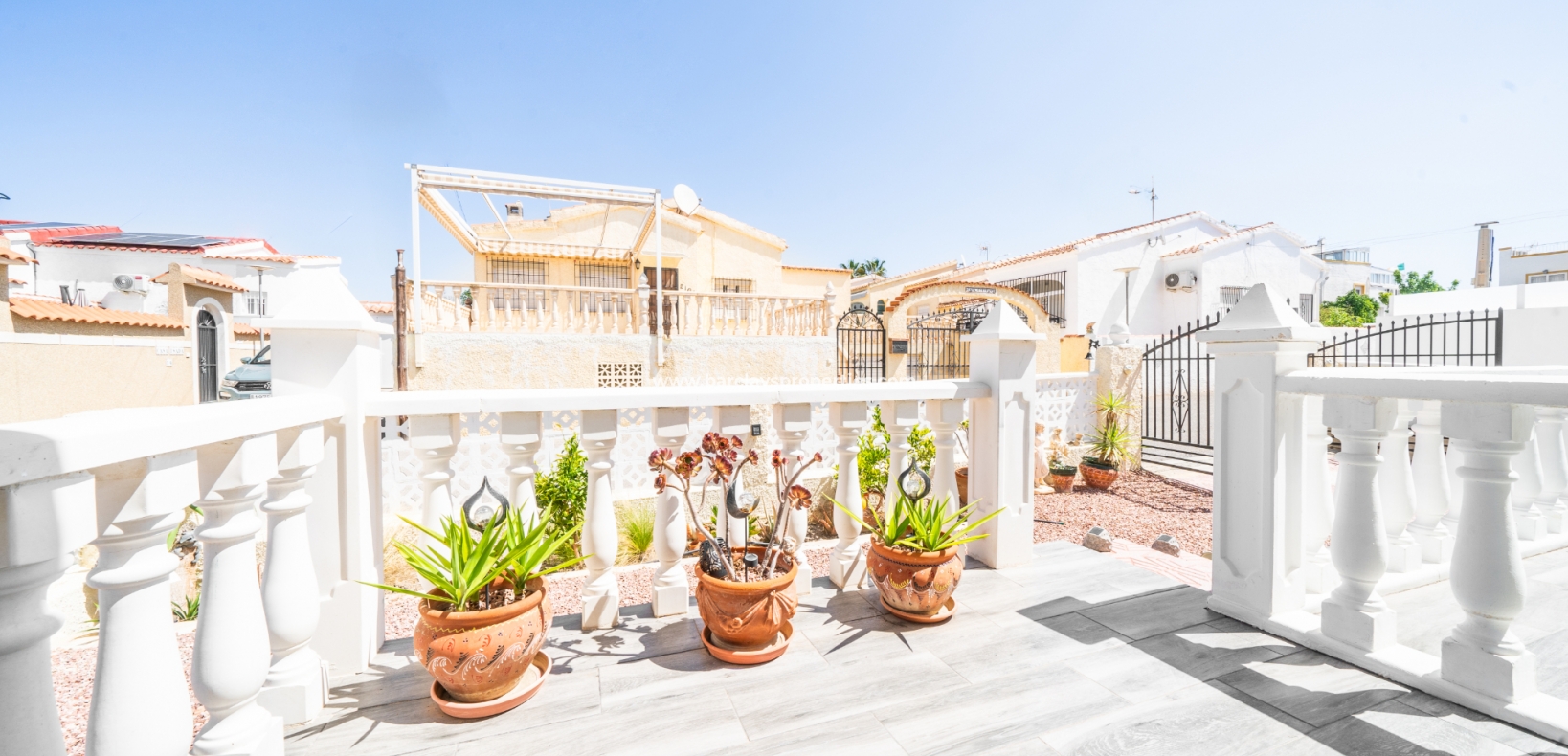 Resale - Detached - Urb. La Marina