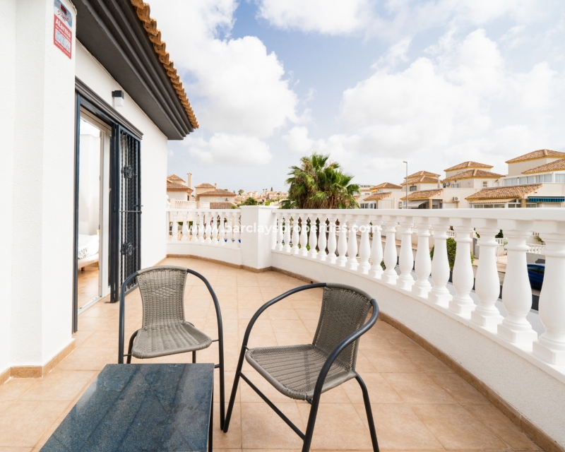 Resale - Detached - Urb. La Marina