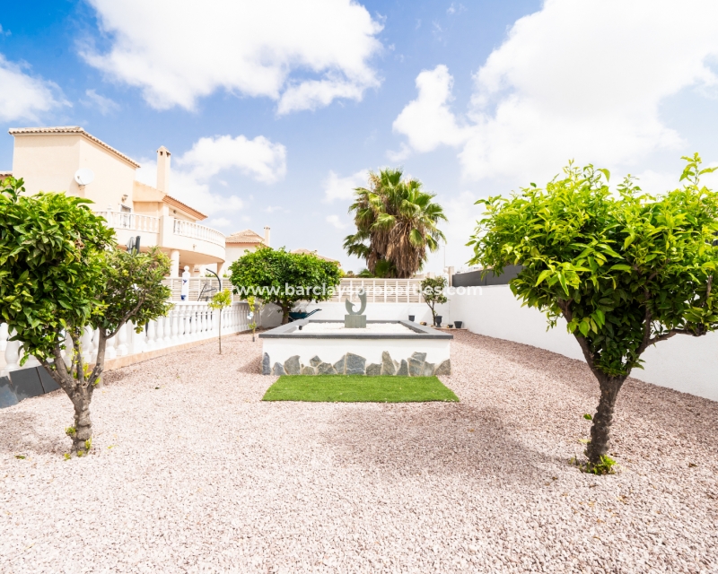 Resale - Detached - Urb. La Marina