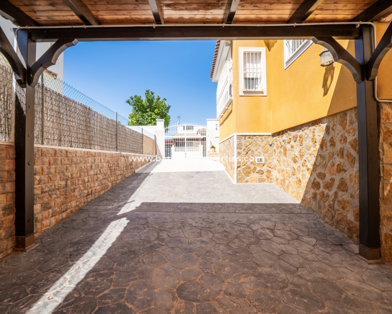 Resale - Detached - Urb. La Marina