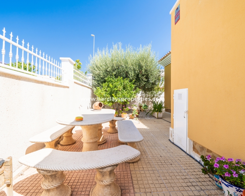 Resale - Detached - Urb. La Marina