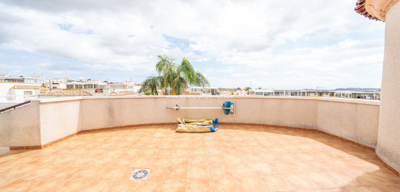 Resale - Detached - Urb. La Marina