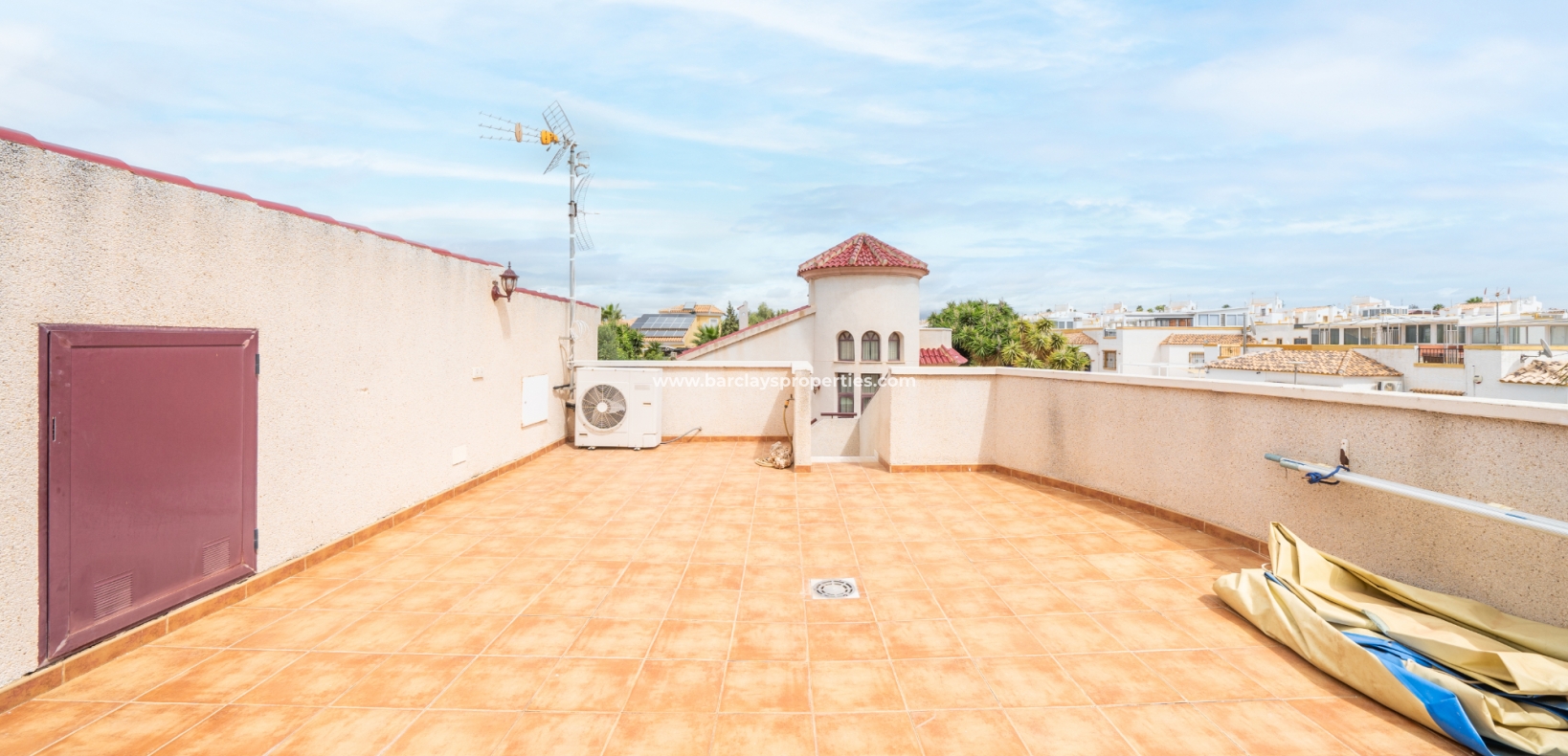 Resale - Detached - Urb. La Marina