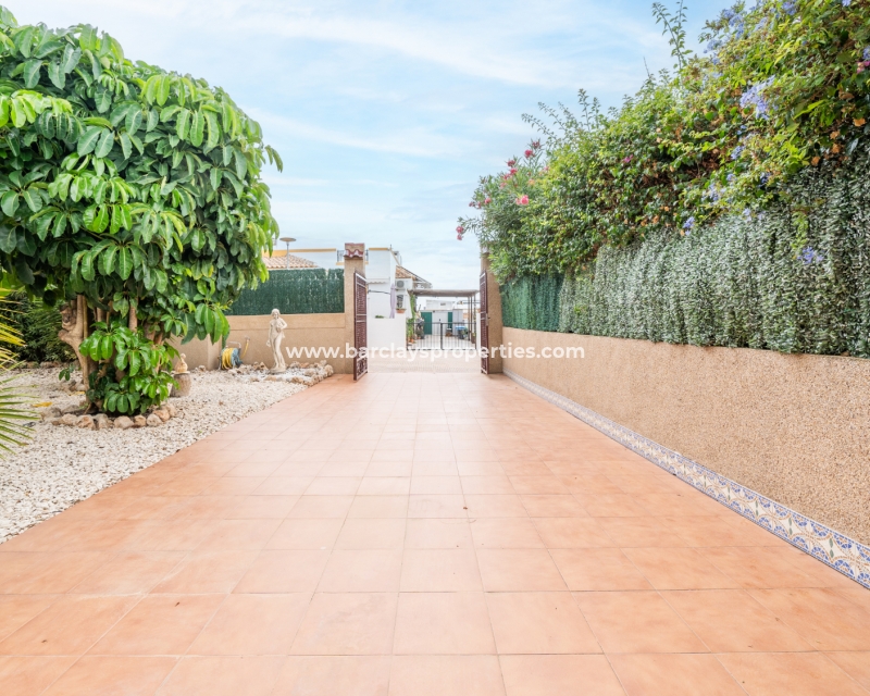 Resale - Detached - Urb. La Marina