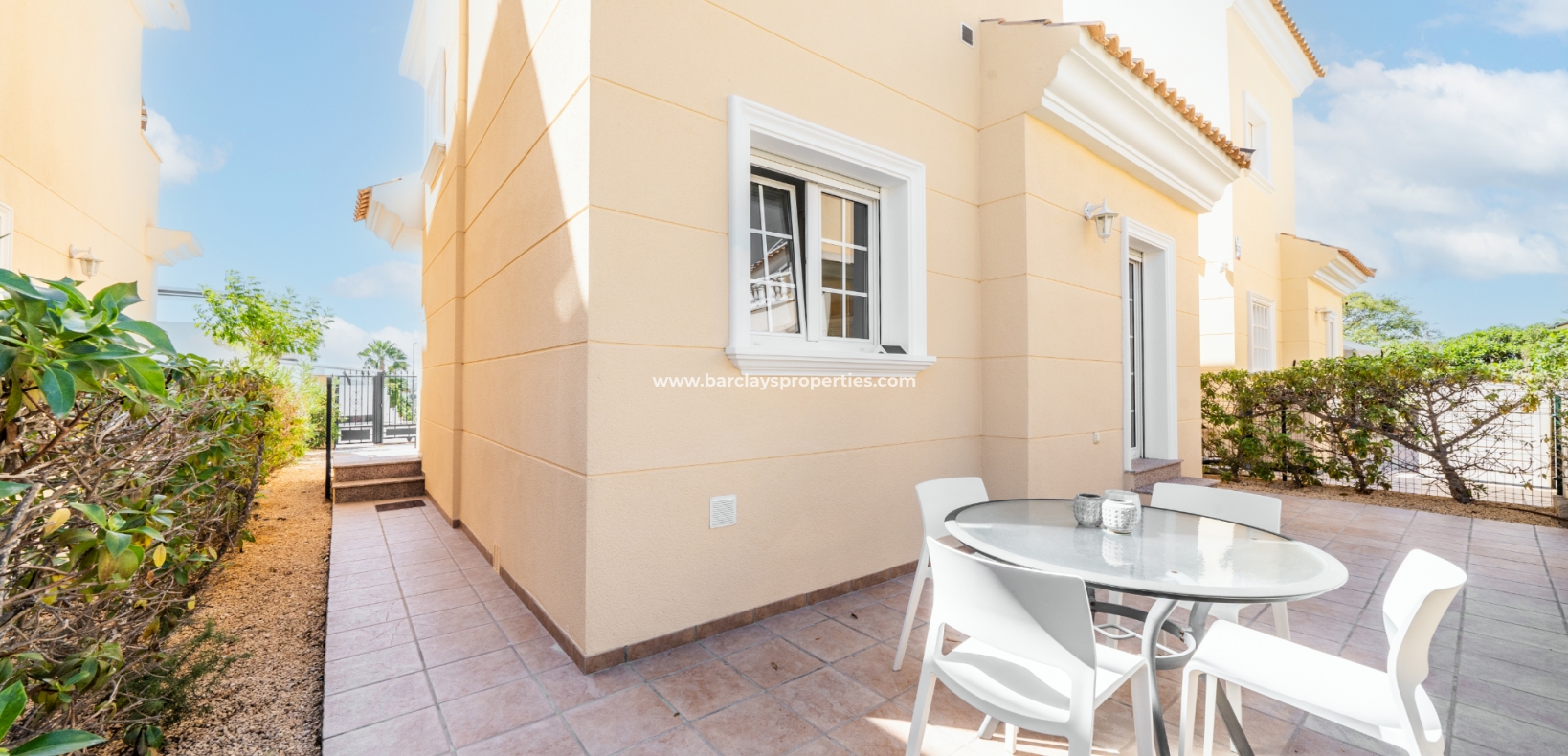 Resale - Detached - Urb. La Marina