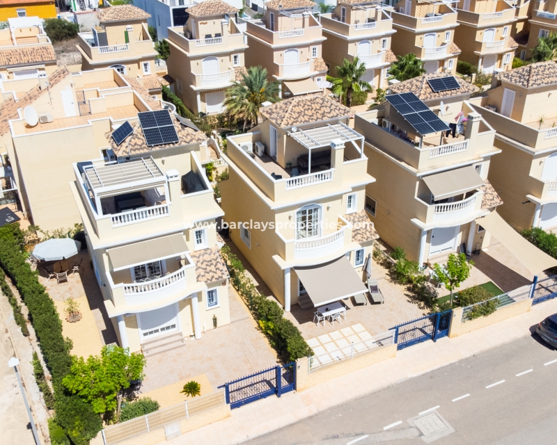 Resale - Detached - Urb. La Marina