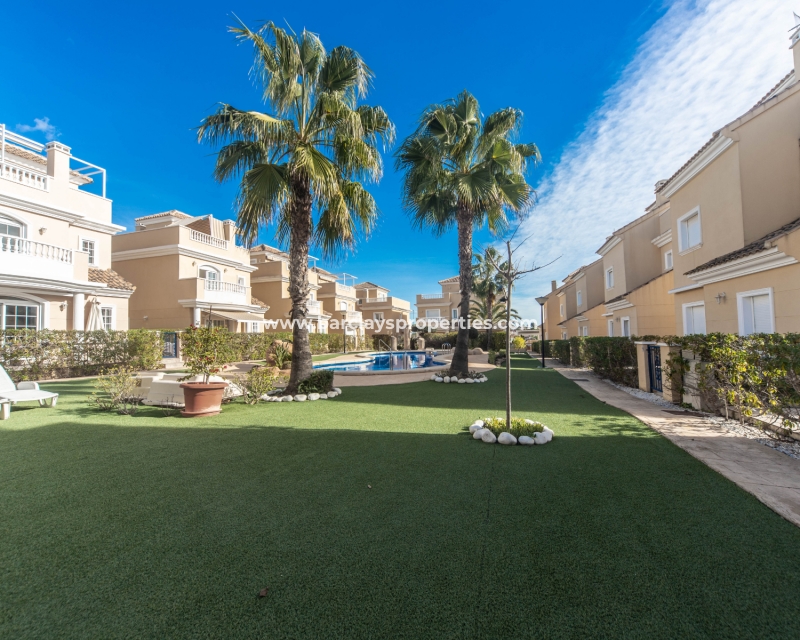 Resale - Detached - Urb. La Marina