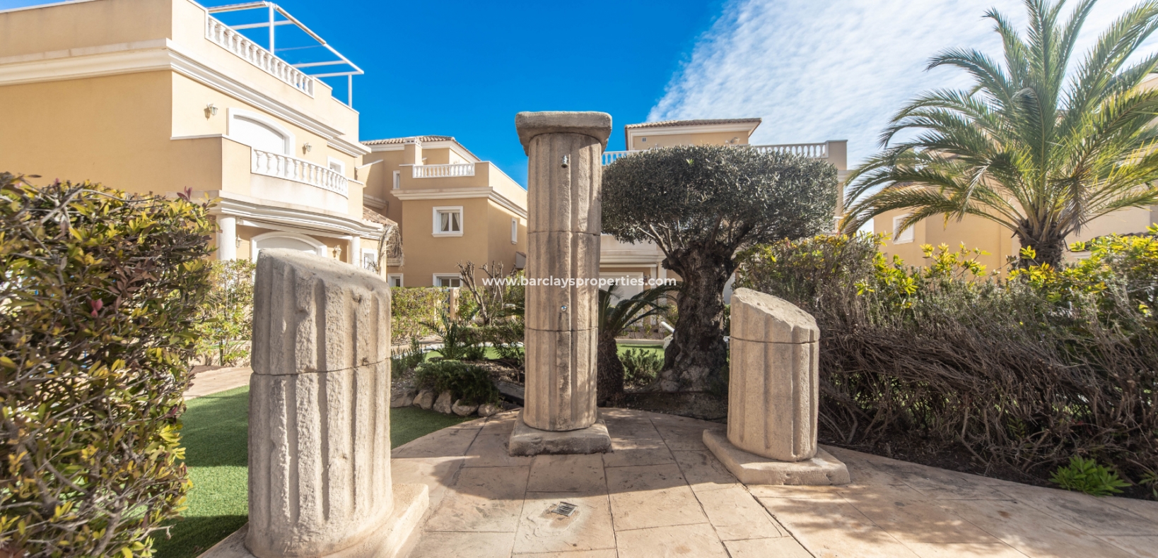 Resale - Detached - Urb. La Marina