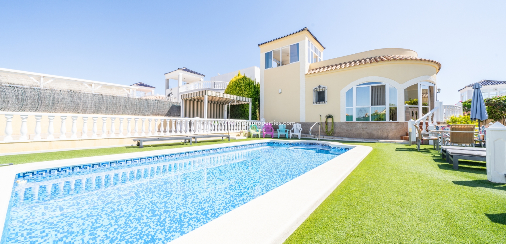 Resale - Detached - Urb. La Marina