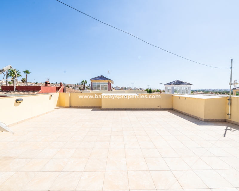 Resale - Detached - Urb. La Marina