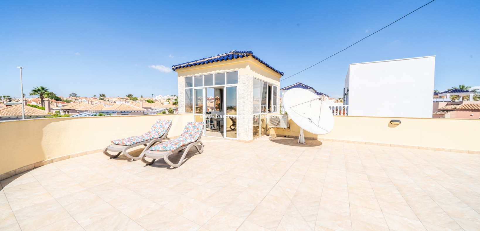 Resale - Detached - Urb. La Marina