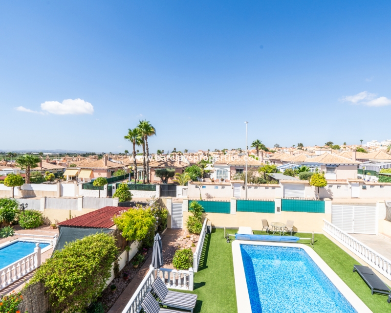 Resale - Detached - Urb. La Marina