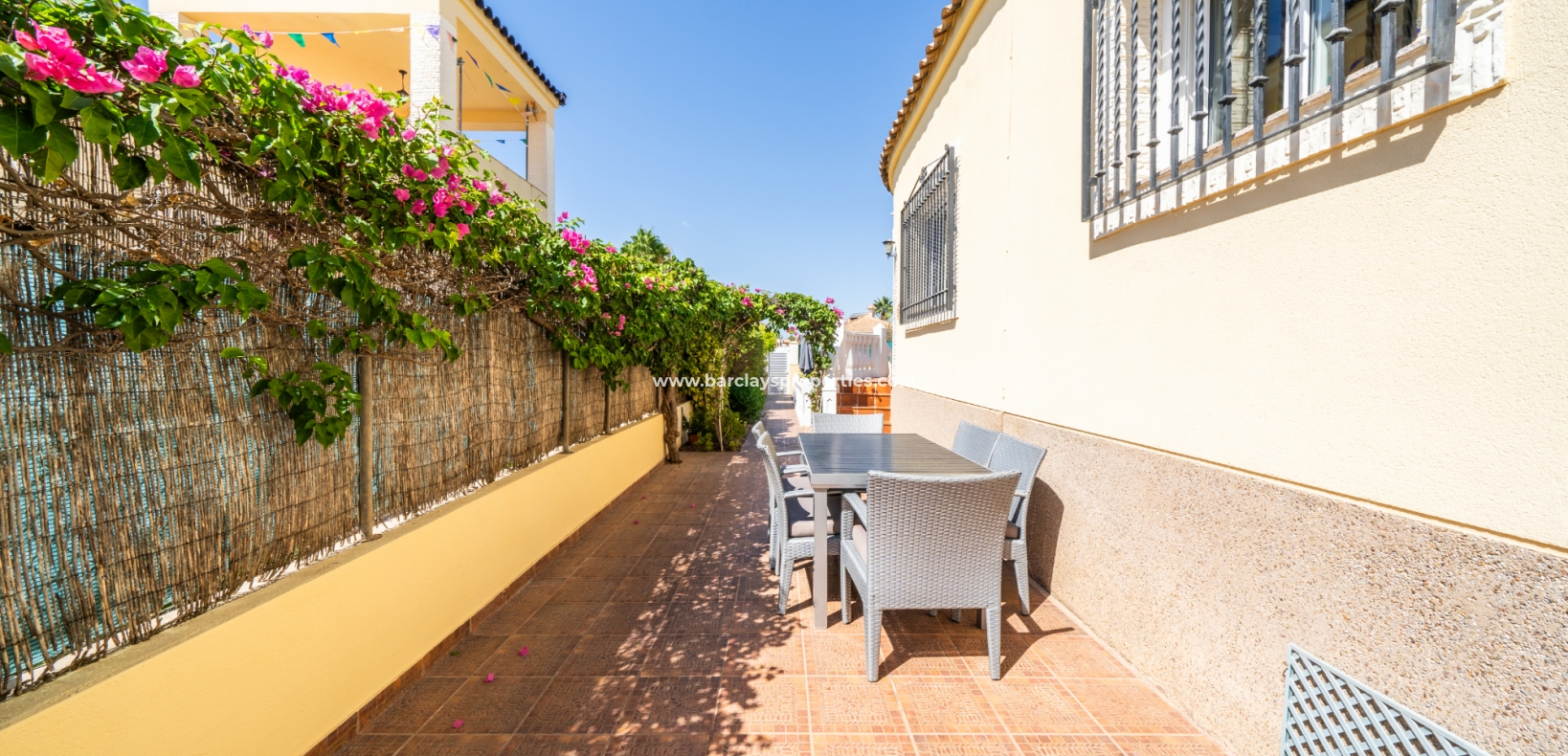 Resale - Detached - Urb. La Marina