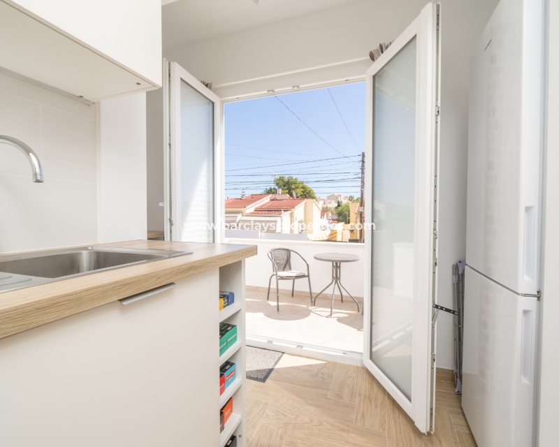 Resale - Detached - Urb. La Marina