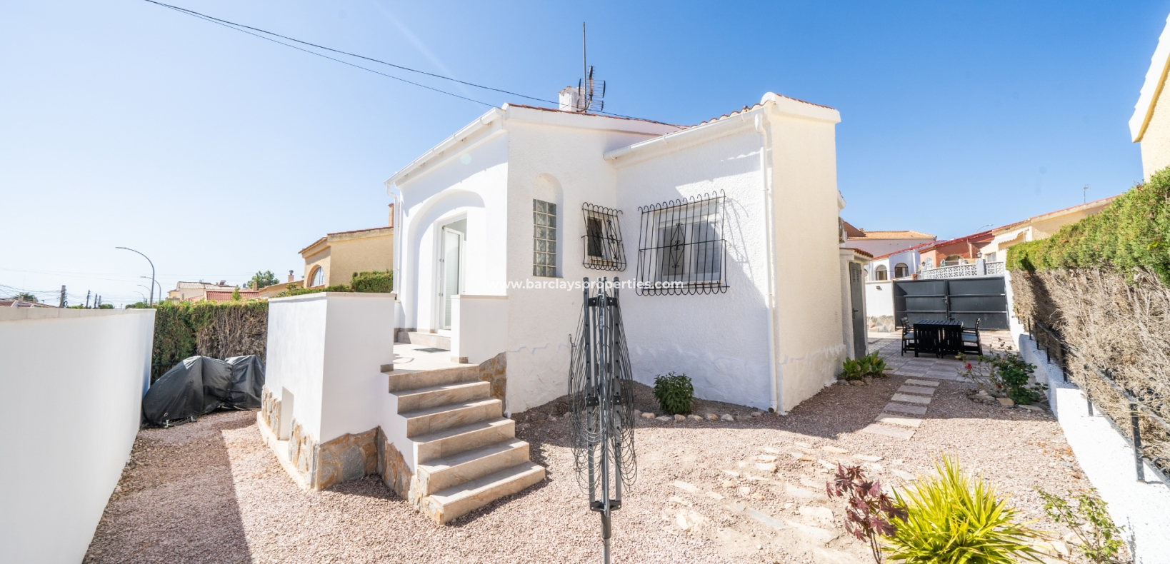 Resale - Detached - Urb. La Marina