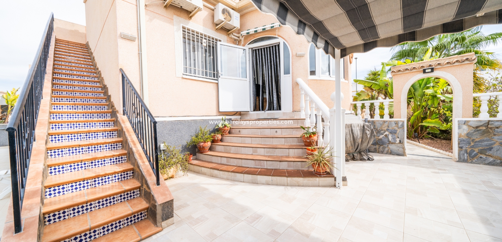 Resale - Detached - Urb. La Marina