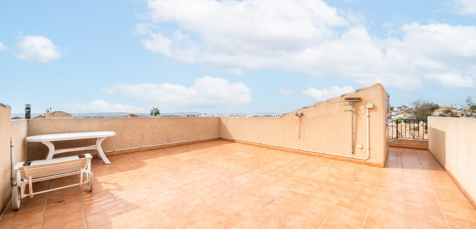 Resale - Detached - Urb. La Marina