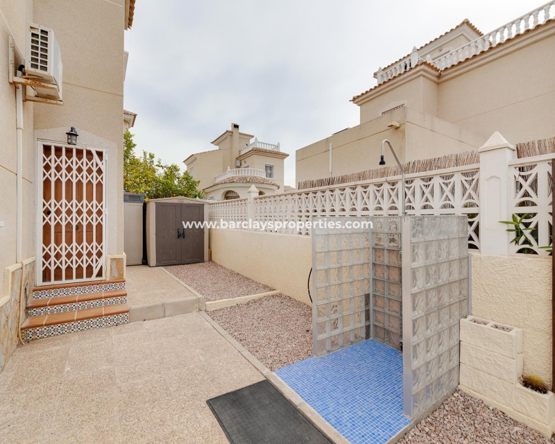 Resale - Detached - Urb. La Marina