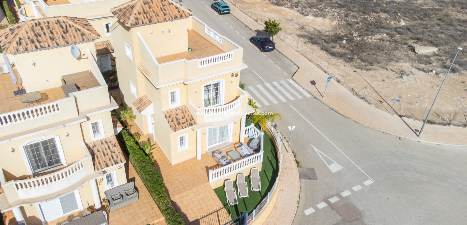 Resale - Detached - Urb. La Marina