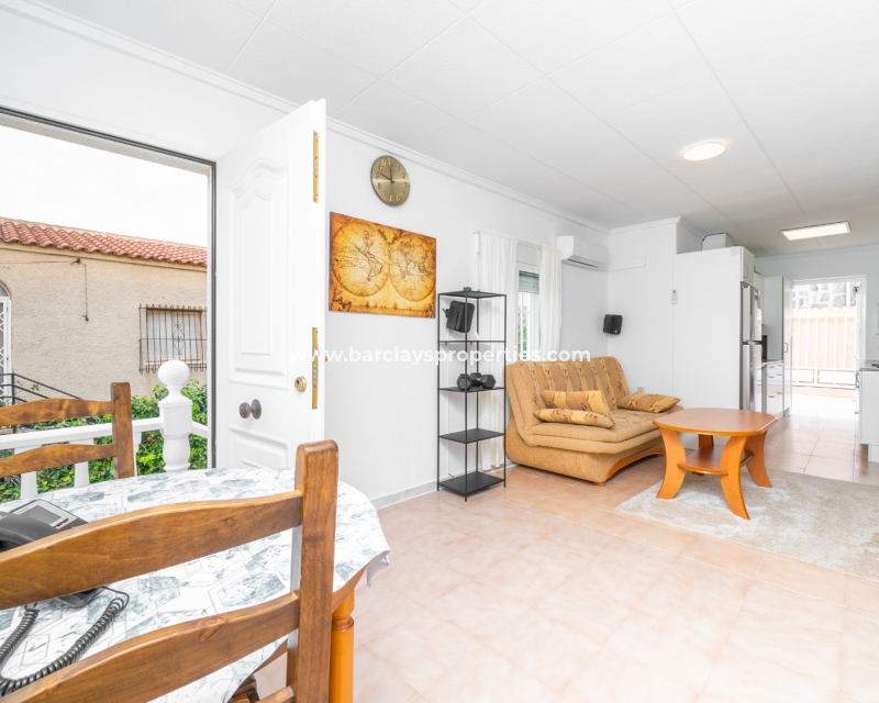 Resale - Detached - Urb. La Marina