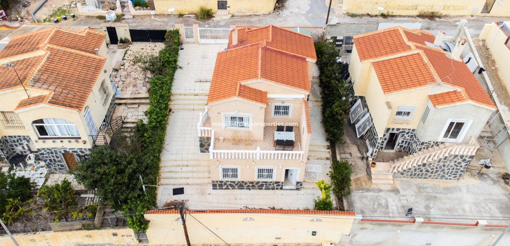 Resale - Detached - Urb. La Marina