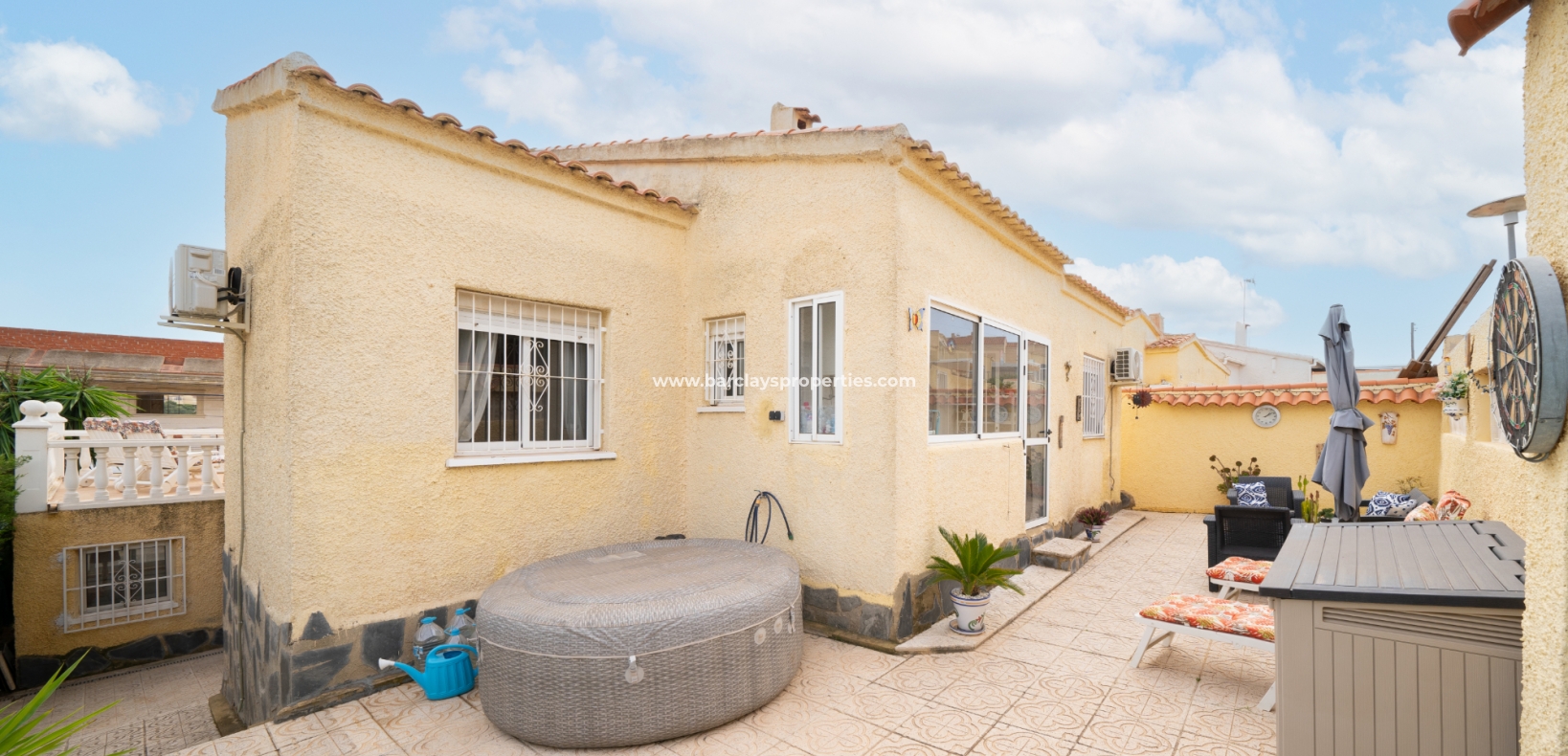 Resale - Detached - Urb. La Marina