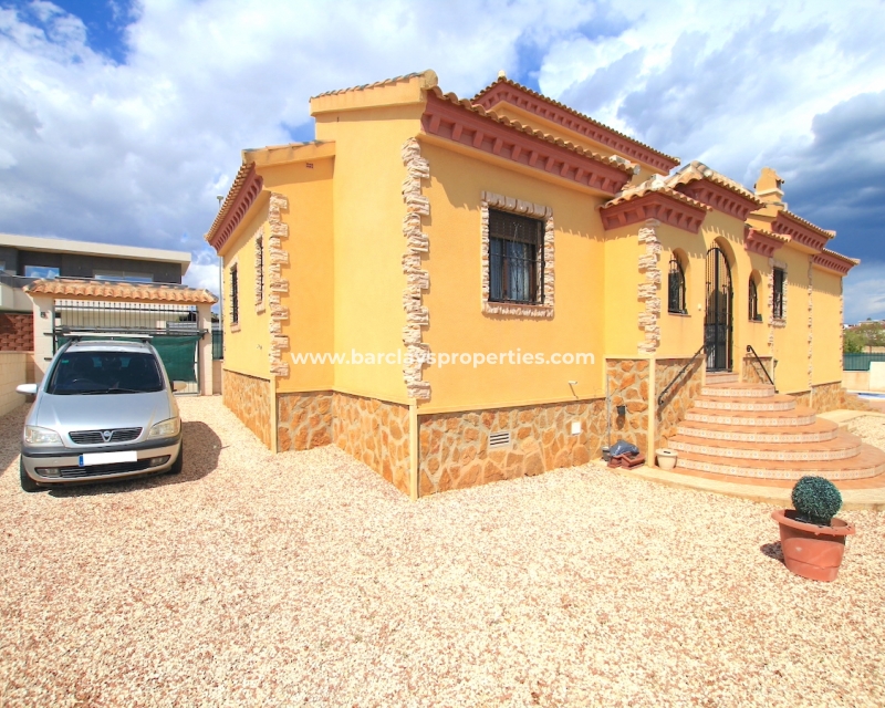 Resale - Detached - Urb. La Marina