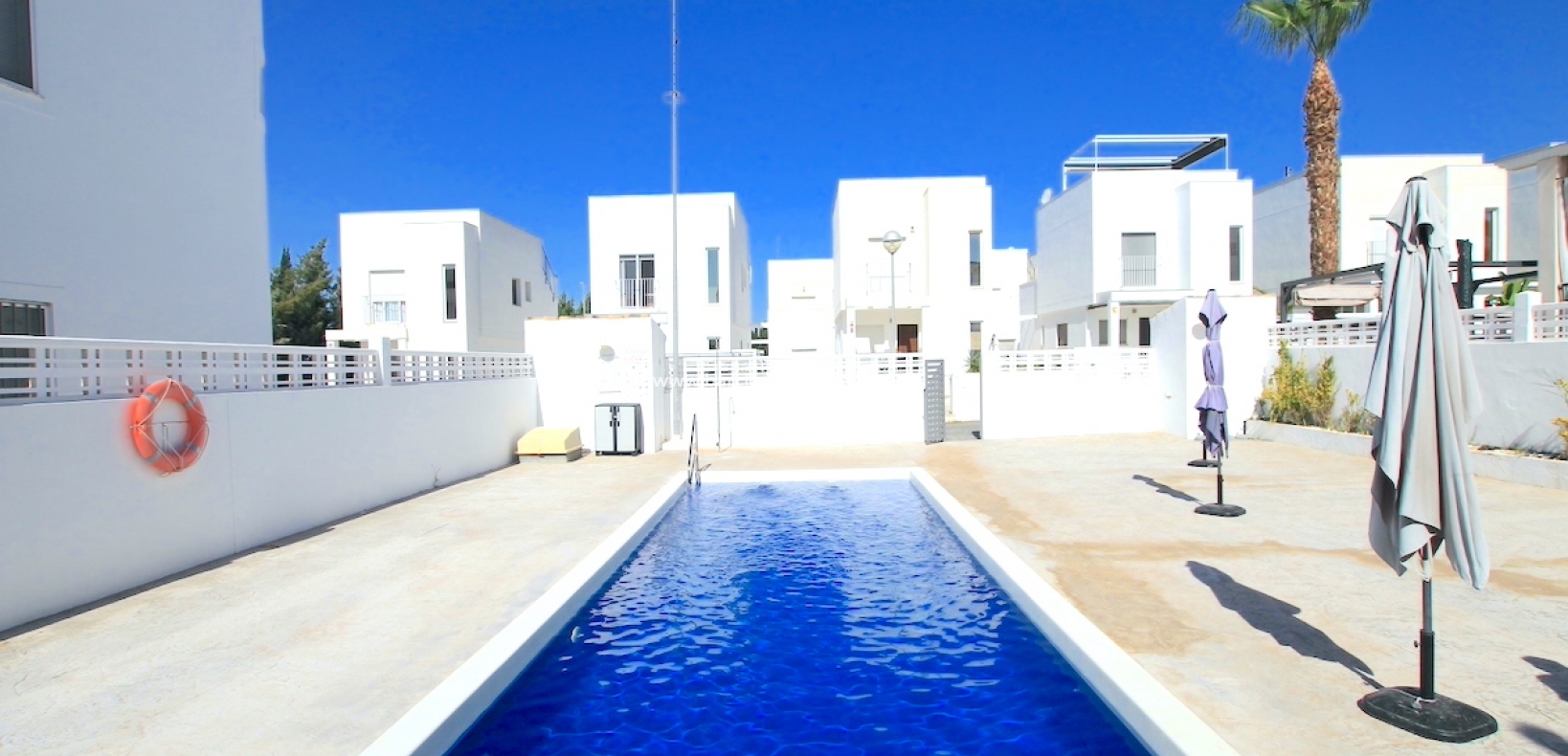 Resale - Detached - Urb. La Marina