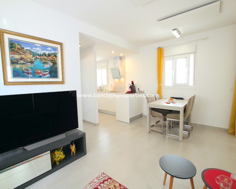 Resale - Detached - Urb. La Marina