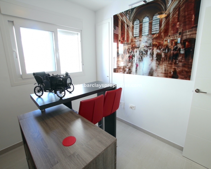 Resale - Detached - Urb. La Marina