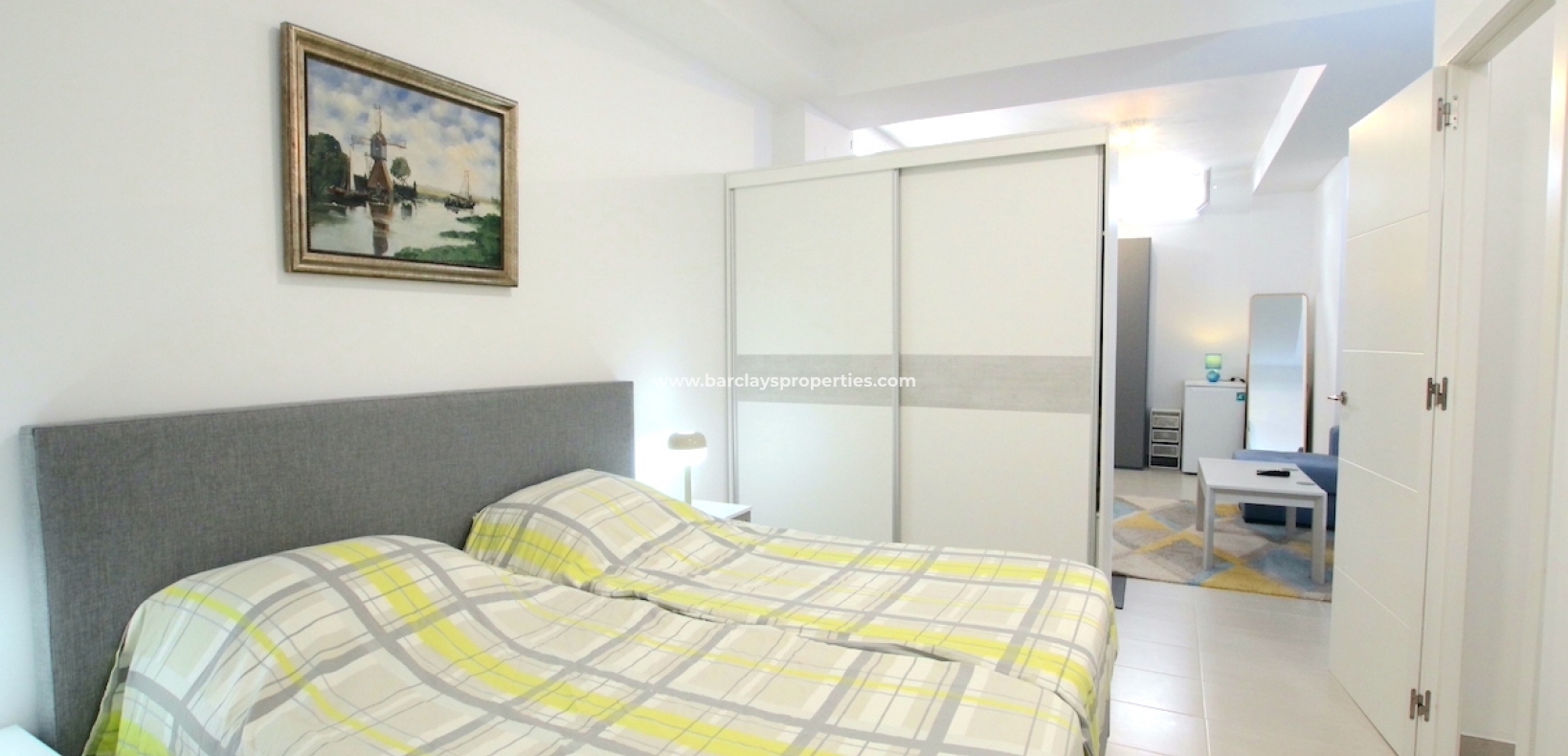 Resale - Detached - Urb. La Marina