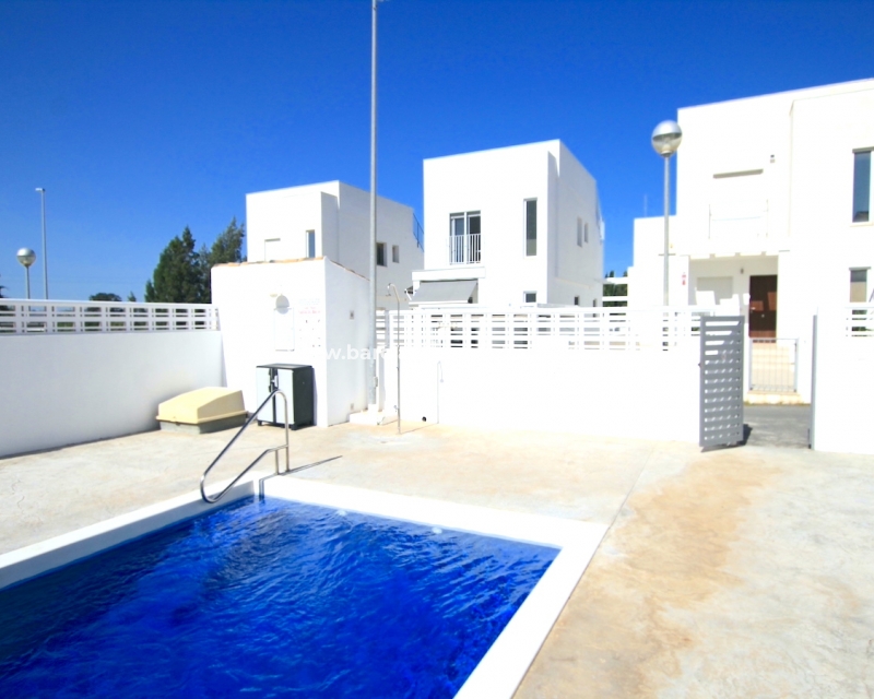 Resale - Detached - Urb. La Marina