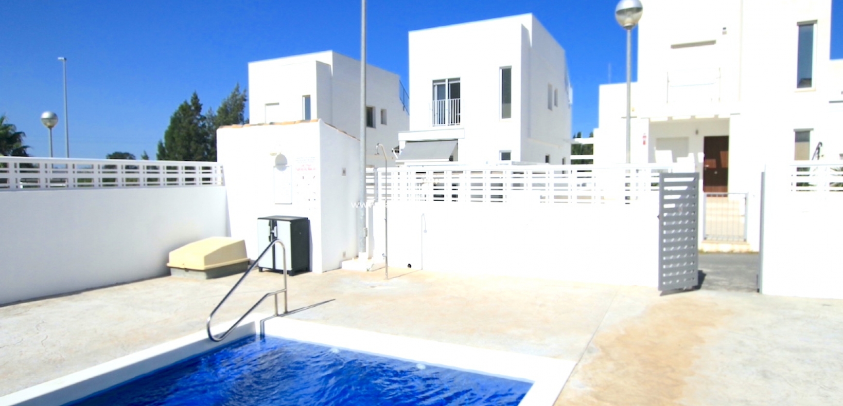 Resale - Detached - Urb. La Marina