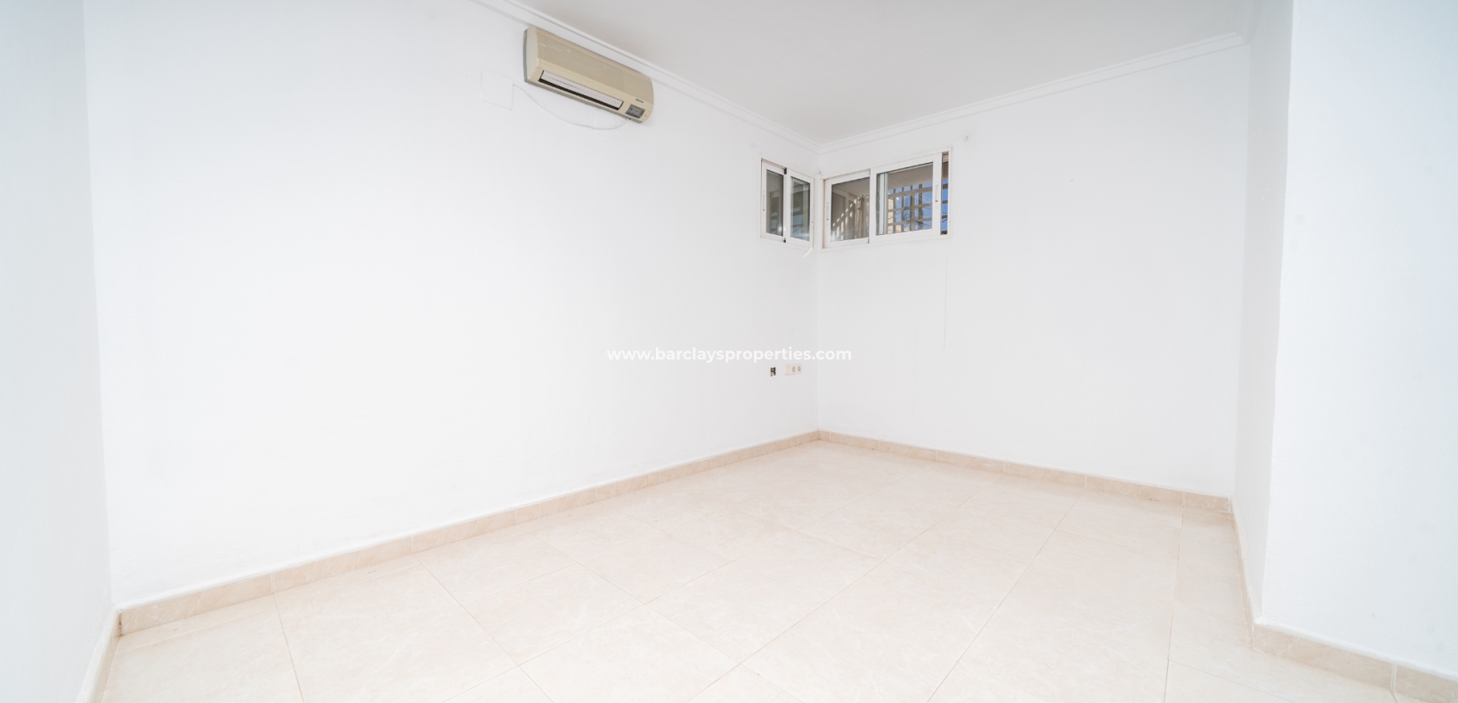 Resale - Detached - Urb. La Marina