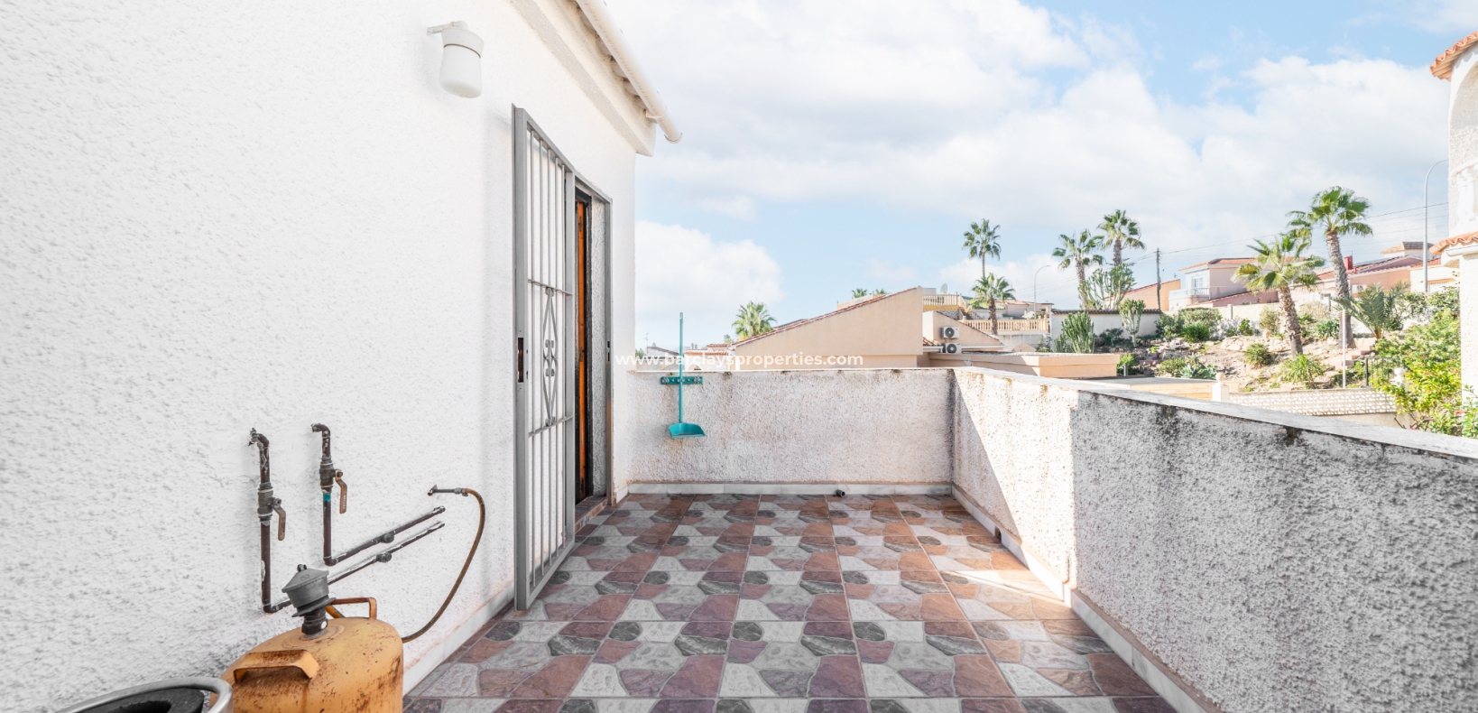 Resale - Detached - Urb. La Marina