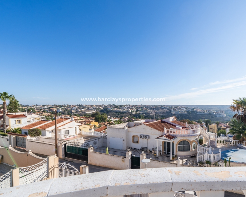 Resale - Detached - Urb. La Marina