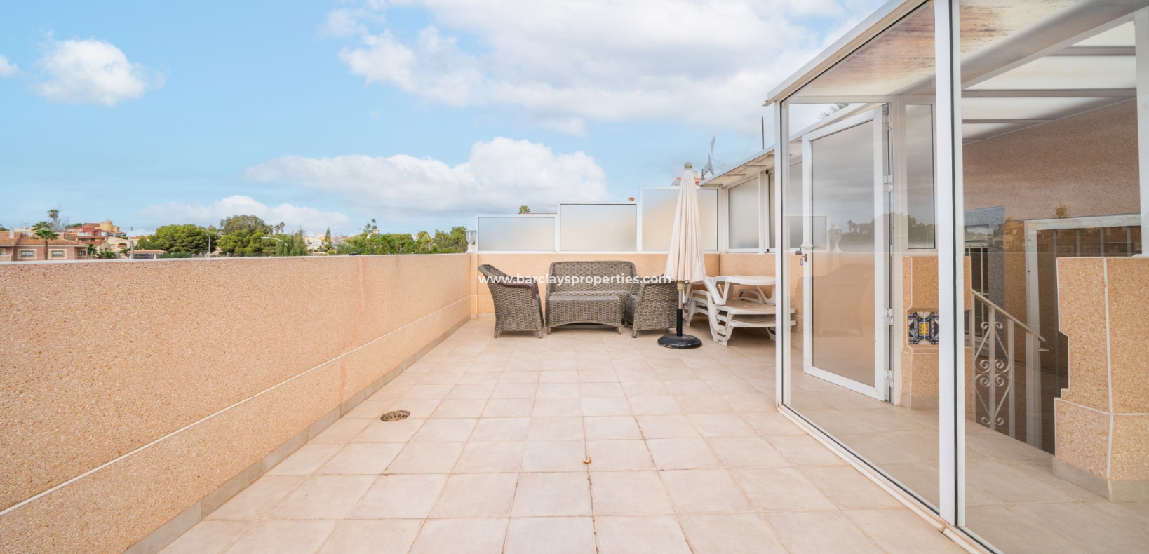 Resale - Detached - Urb. La Marina