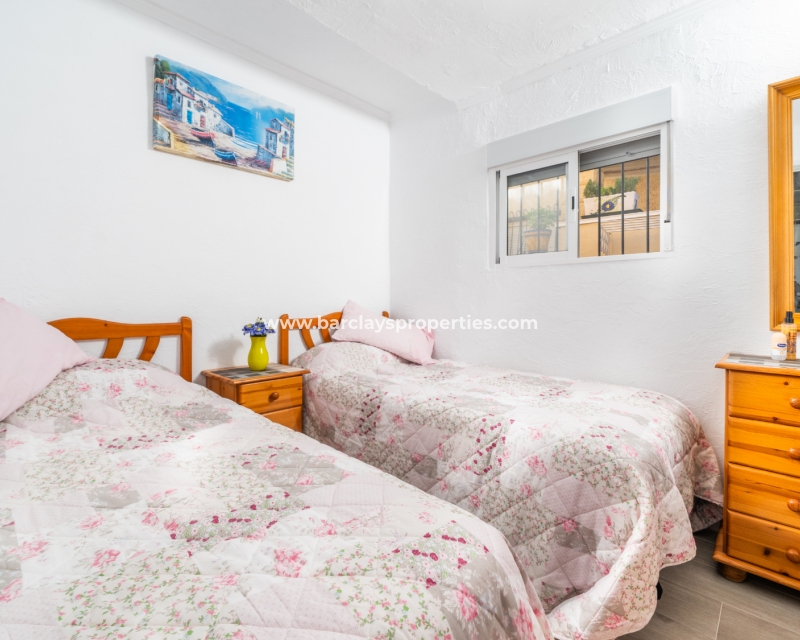 Resale - Detached - Urb. La Marina