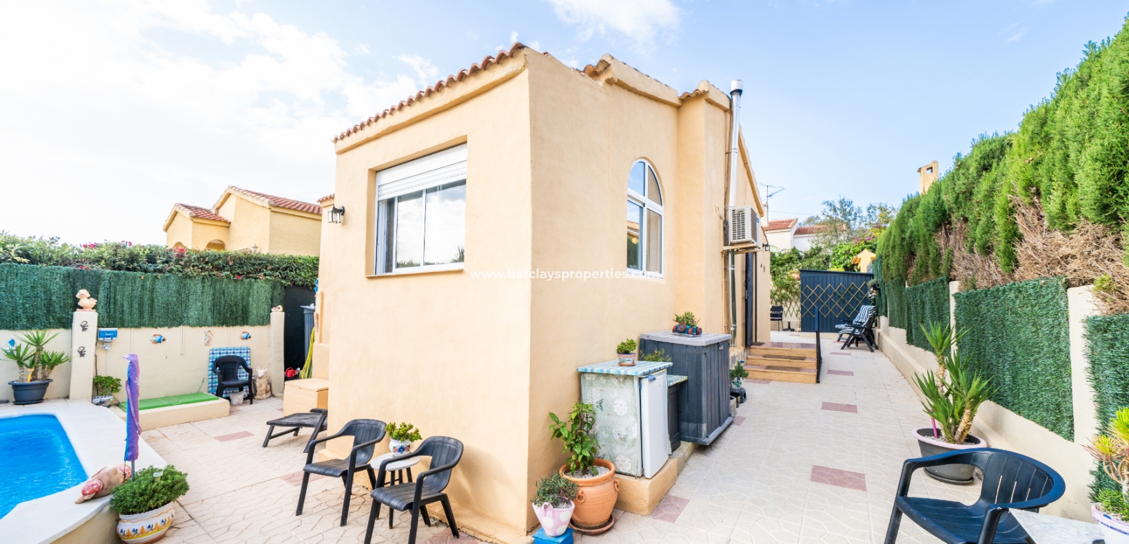 Resale - Detached - Urb. La Marina