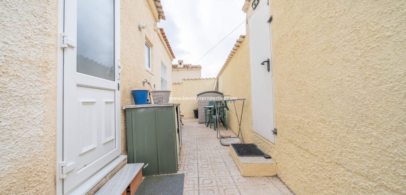 Resale - Detached - Urb. La Marina