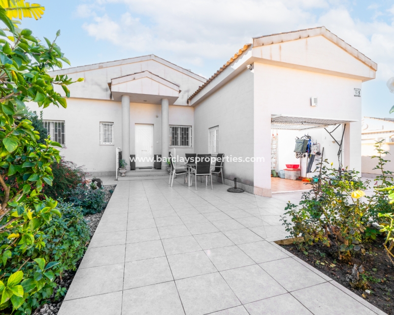 Resale - Detached - Urb. La Marina