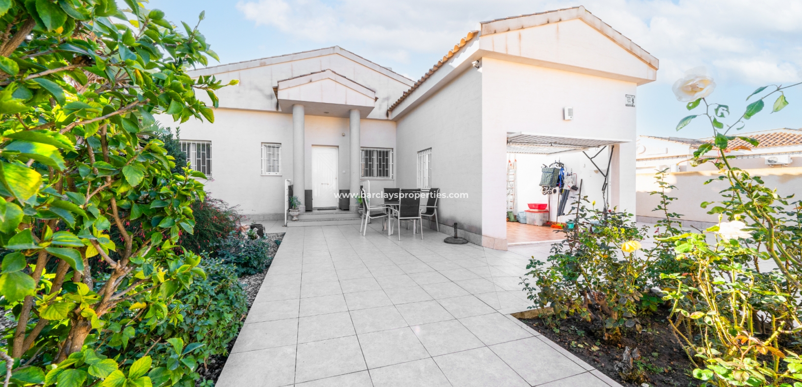 Resale - Detached - Urb. La Marina